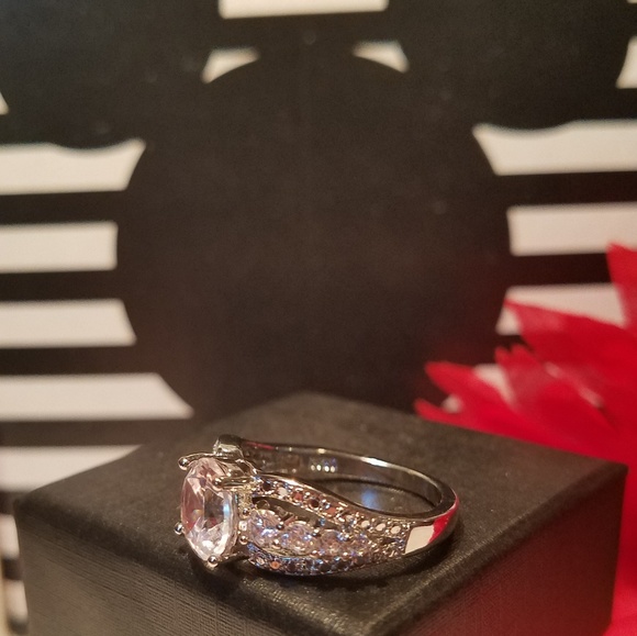 💎Beautiful Round Cut CZ RING - Picture 4 of 7